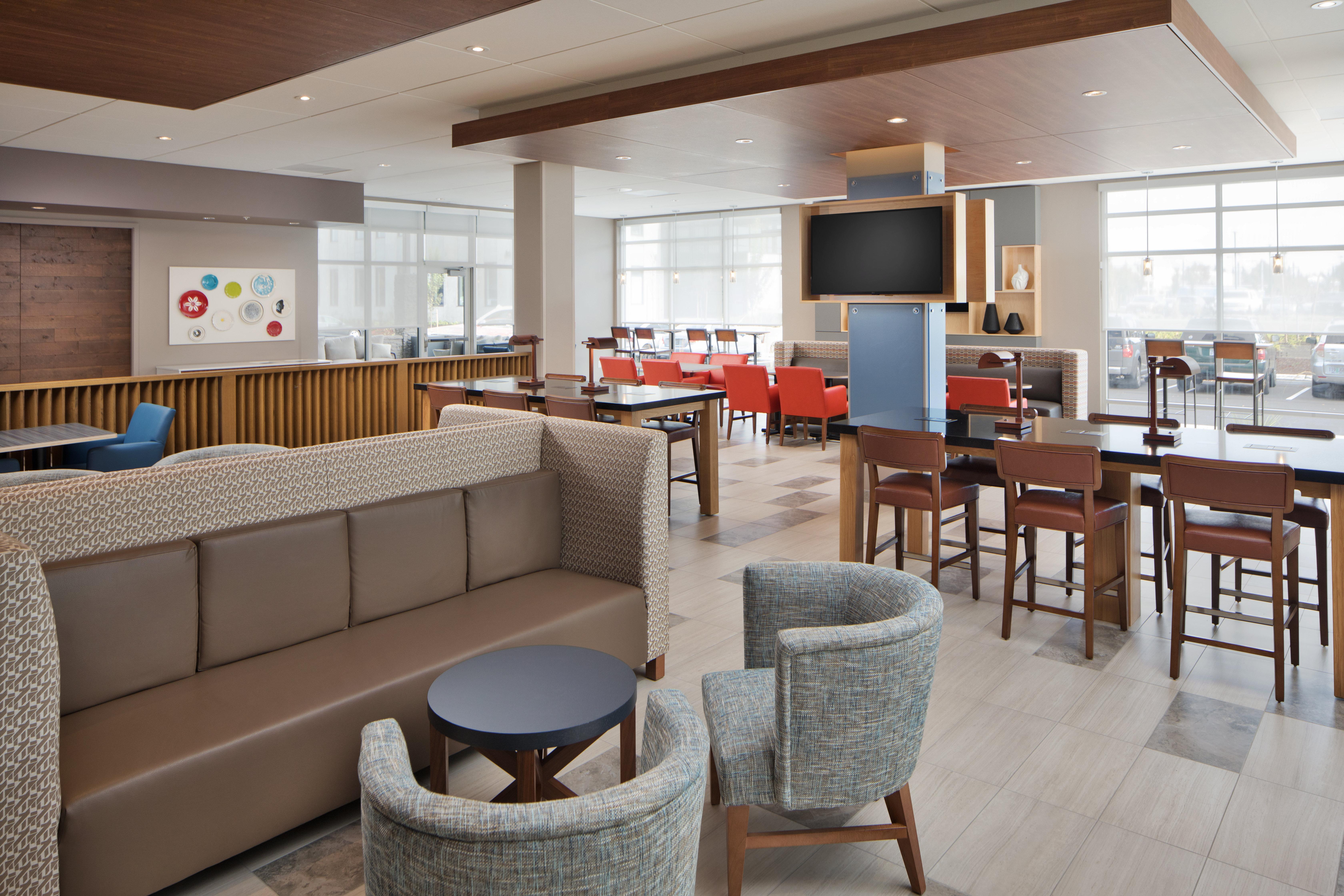 Holiday Inn Express & Suites - Portland Airport - Cascade Stn By Ihg Экстерьер фото